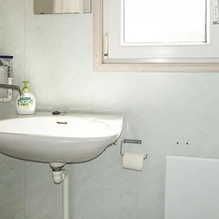 Awesome In With 1 Bedrooms, Wifi And Outdoor Swimming Pool Allinge-Sandvig